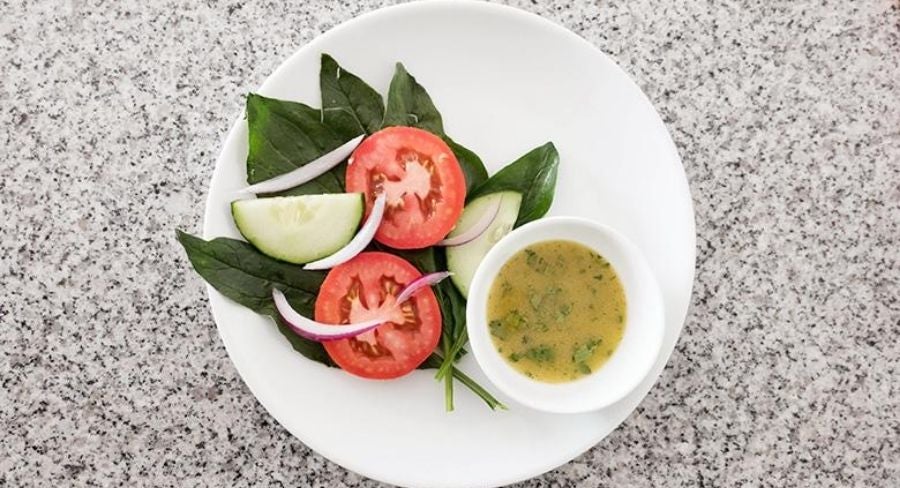 Ingredientes para preparar un aderezo de cilantro casero
