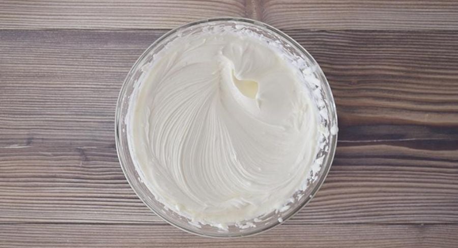Helado de fresa sencillo y muy cremoso: procedimiento