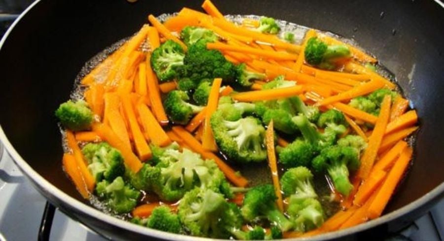 vegetales cocinandose