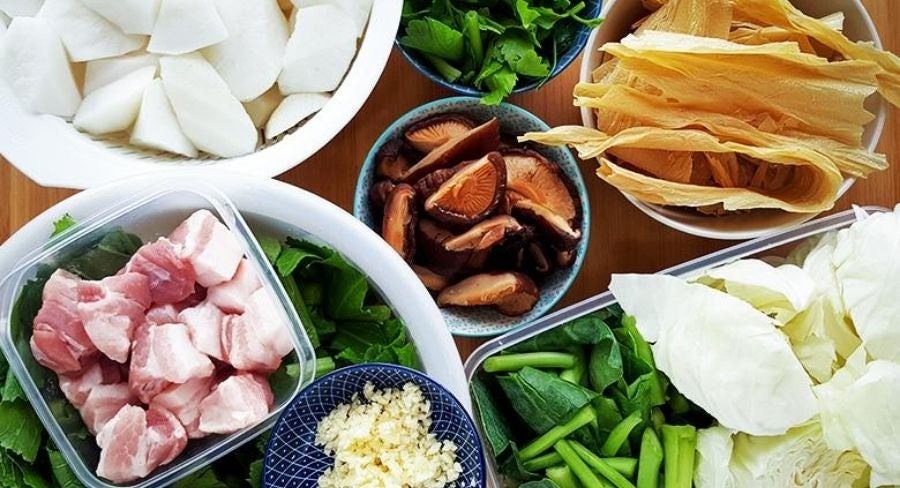 Ingredientes para preparar costillas de cerdo en salsa verde