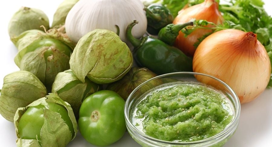 Ingredientes para preparar salsa verde
