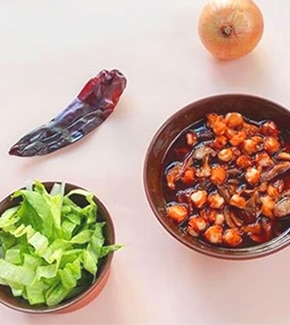 Amplía tus conocimientos en cocina mexicana aprendiendo a preparar un delicioso pozole