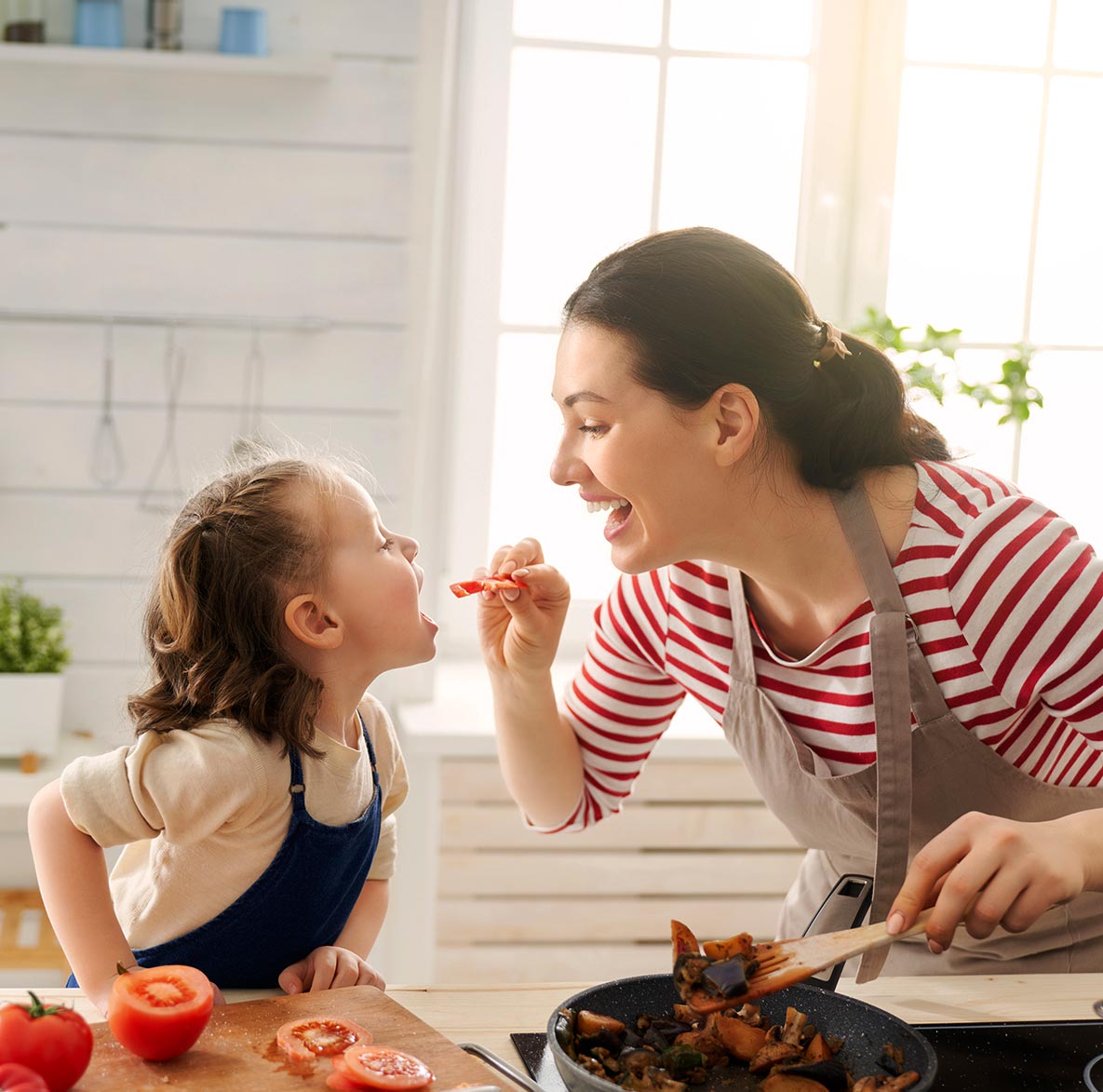 Contains natural citrus fruit extracts that eliminate 99.9% of bacteria and pulls out the impossible grease Contains natural citrus fruit extracts that eliminate 99.9% of bacteria and pulls out the impossible grease