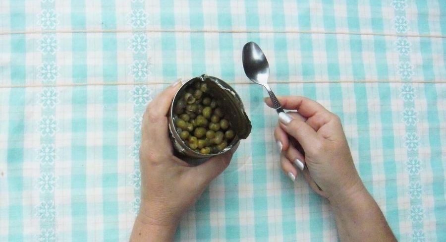 lata-abierta-con-una-cuchara.jpg