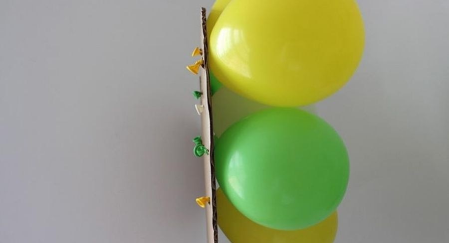 globos en un cartón