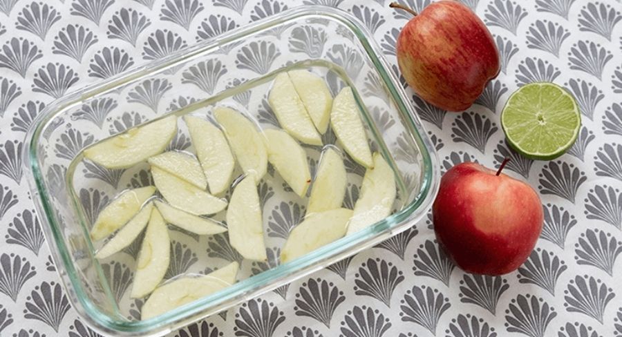 manzanas-en-agua