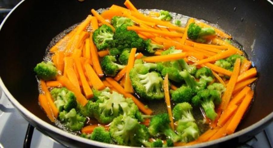 vegetales cocinandose