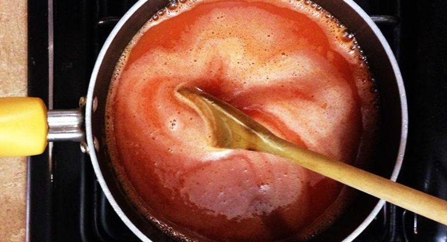 prepara tu propio puré de tomate