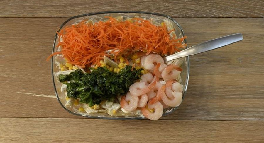 receta de pasta con camarones, vegetales y crema ácida