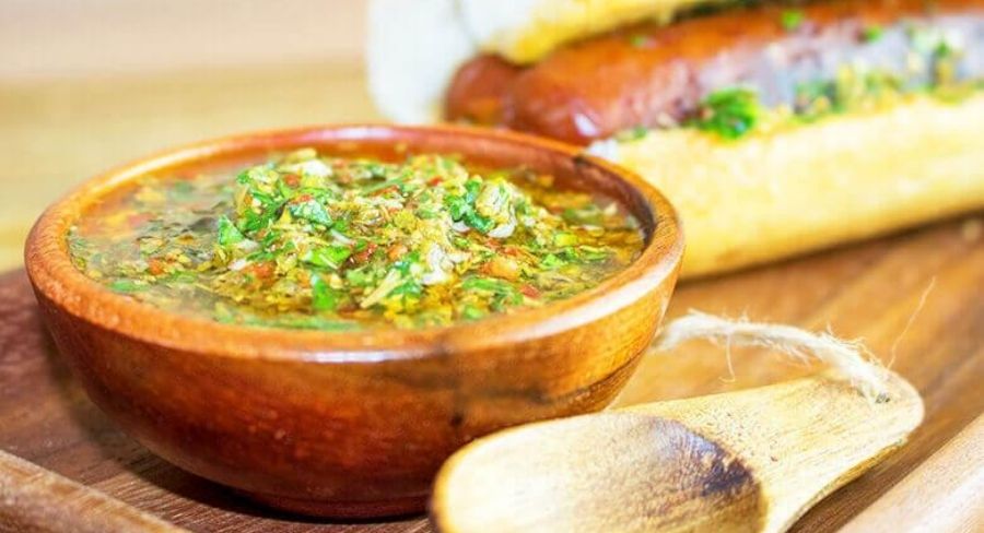 Chimichurri con choripan
