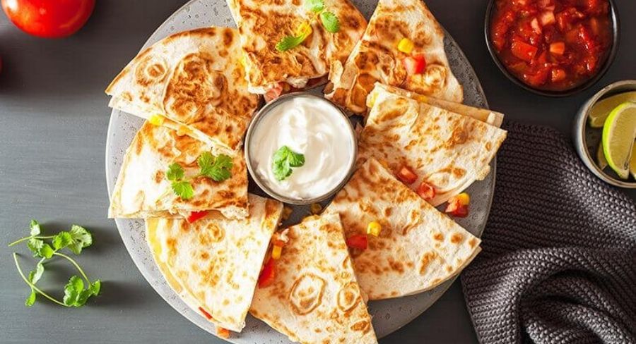 Plato de quesadillas