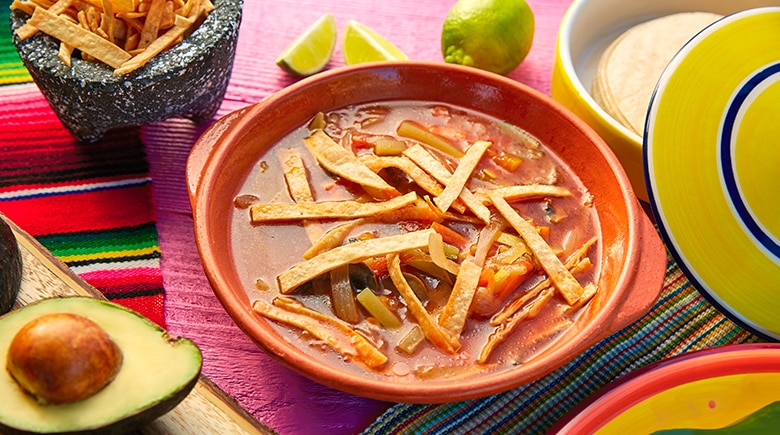 sopa de tortilla Mexicana