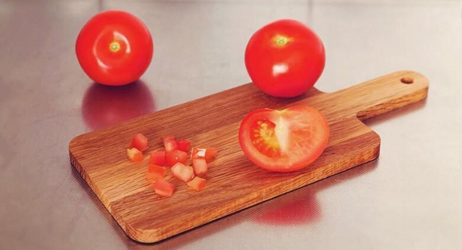 Tomate en corte Mirepoix