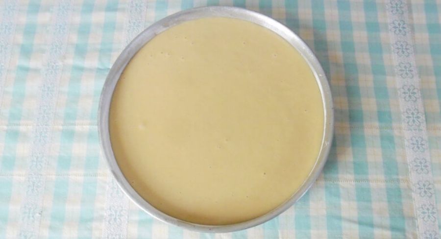 prepara un torta casera dorada y esponjosa