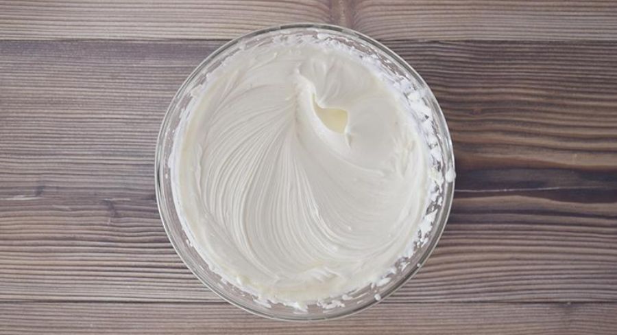 receta de helado de fresa sencillo y muy cremoso