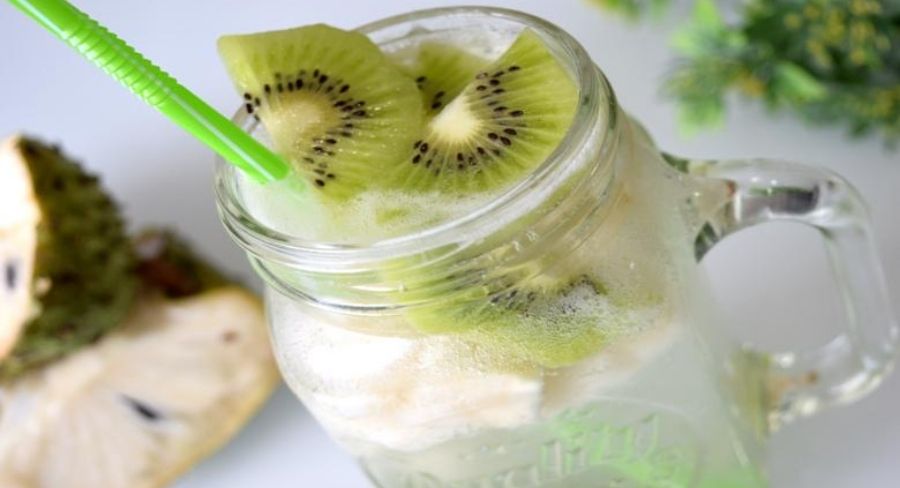 Guanábana y kiwi