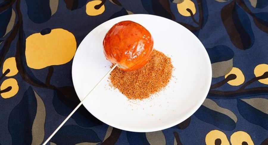 paso a paso para preparar manzanas con chamoy