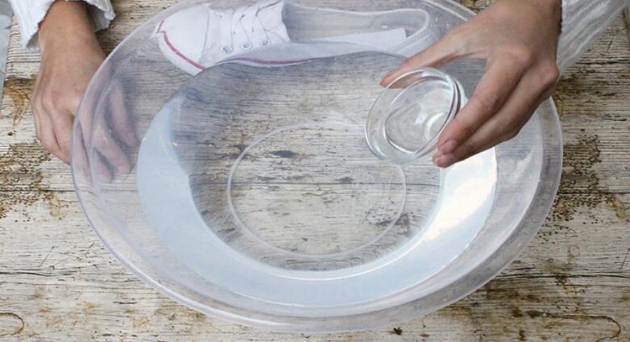 Cómo blanquear los tenis de tela