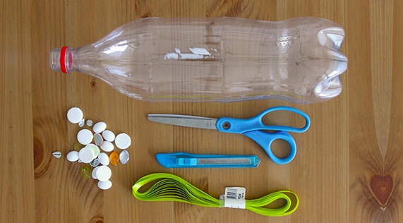 Instrucción 1 para realizar coronas con botellas plasticas