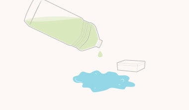 Limpieza general: Vierte un chorrito en media cubeta con agua para limpiar fácilmente pisos y superficies. 