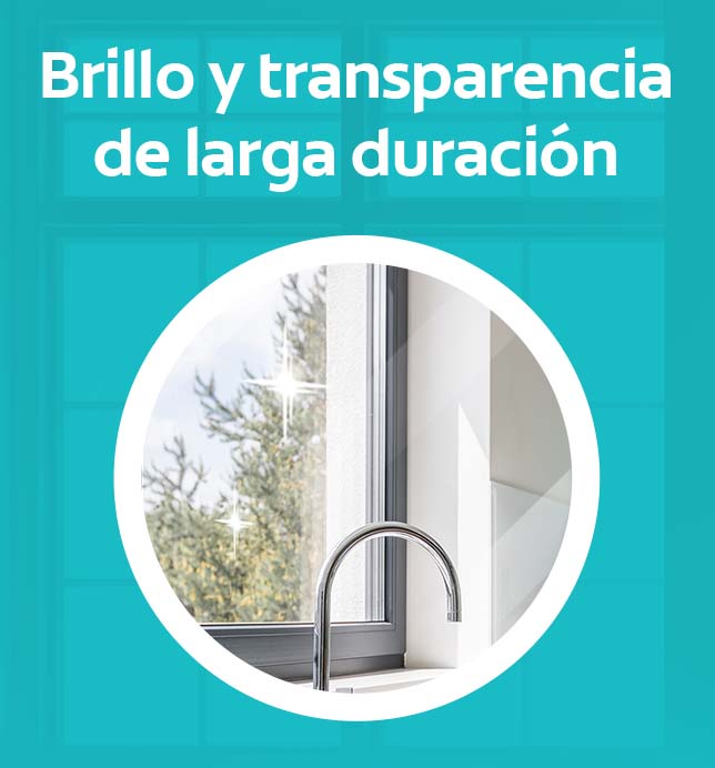 Su efectiva fórmula mejorada* otorga brillo y transparencia de larga duración a todas las superficies de cristal de tu hogar